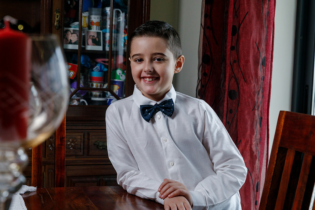 O Salvador a sorrir durante os preparativos em casa antes da cerimónia, por fotocoimbra