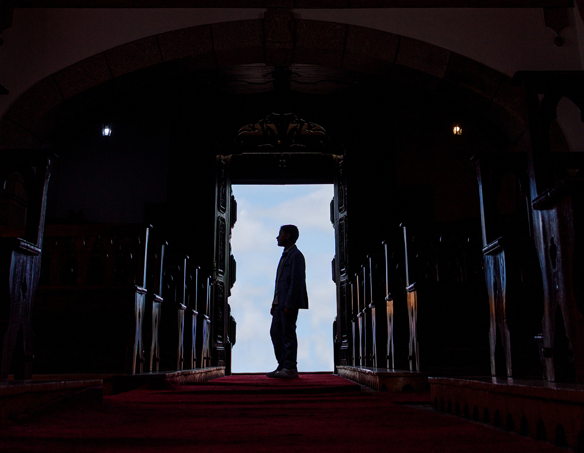 Saída da igreja do Salvador e família após a cerimónia em Carregal do Sal.