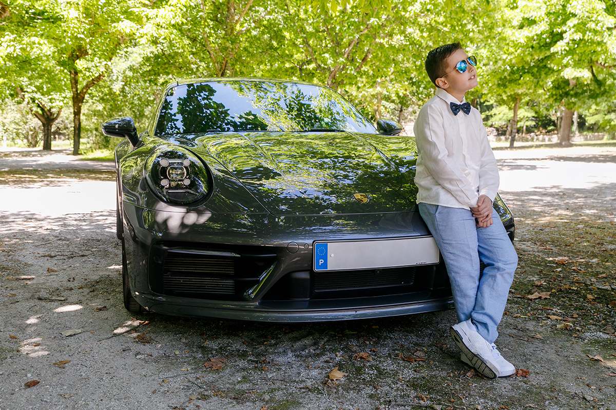 O Salvadorcom o carro nos jardins da Quinta da Boiça, captado por ricardo-coimbra-fotografo.