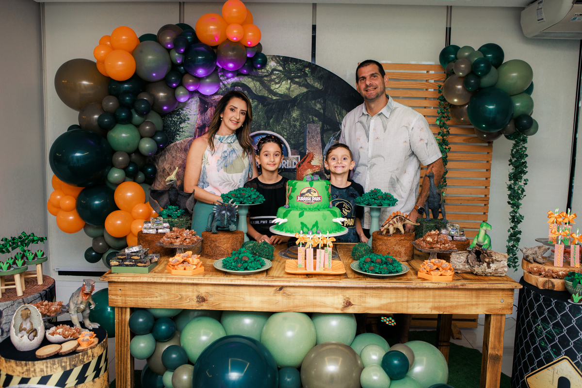 fotografa da aniversario, fotografa de festa infantil, festa tema dinossauro, festa jurassic park, aniversário de 9 anos, fotografa rio de janeiro, li marques fotografia