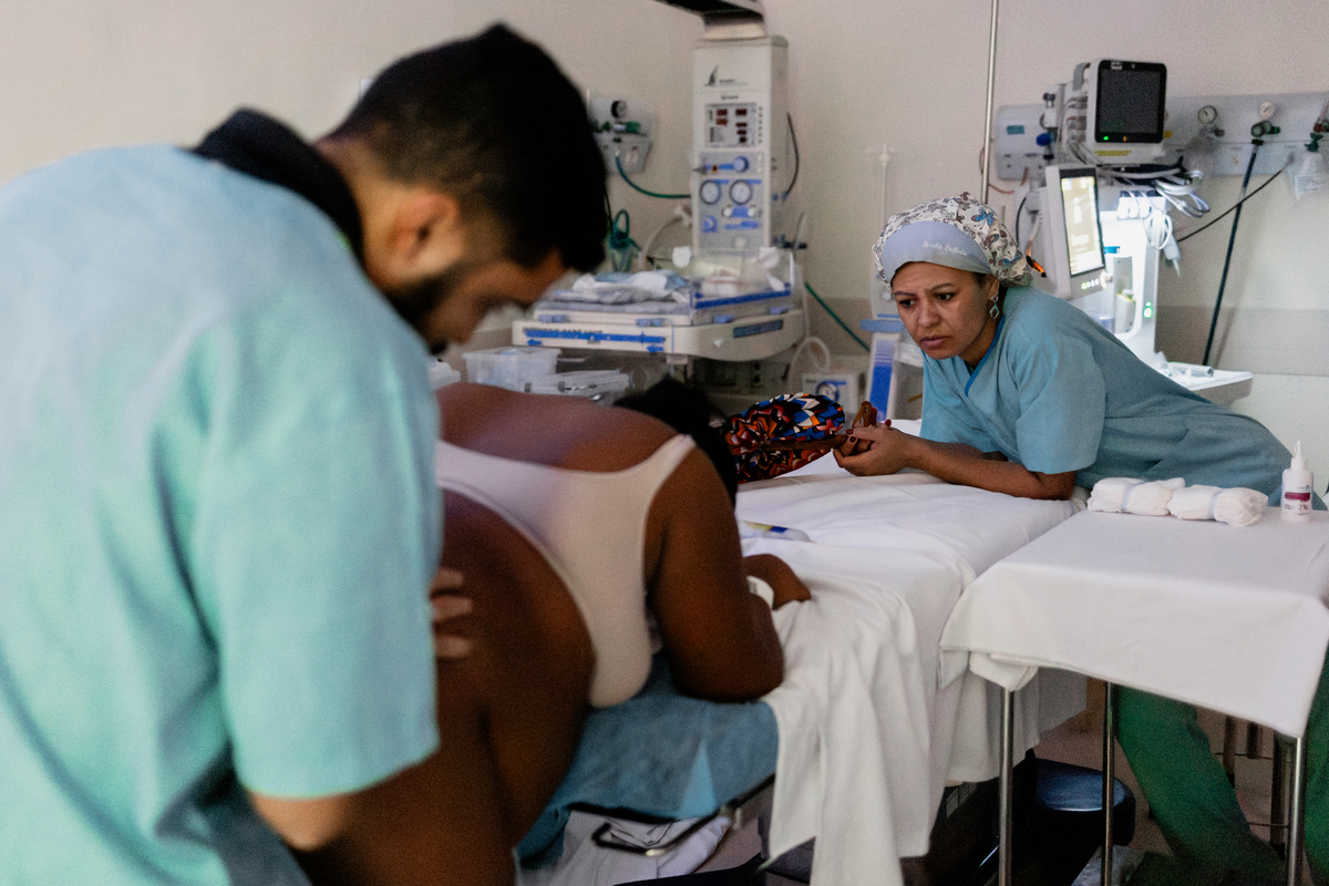 Parto maternidade Santa Lúcia, Fotografa de parto rio de janeiro, fotografo de parto, parto normal, Parto natural, parto humanizado, parto, nascimento, foto, fotografia, rio de janeiro, rj, li marques fotografia, doula fabíola coutinho