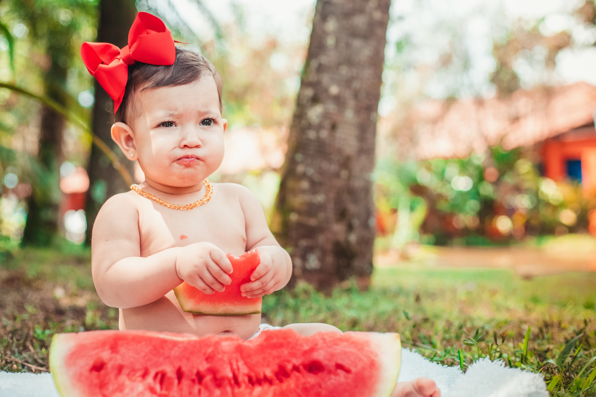 Ensaio de bebê, smash the fruit, acompanhamento mensal, ensaio fotografico com frutas, fotografa rio de janeiro, fotografa, limarques fotografia, limarques