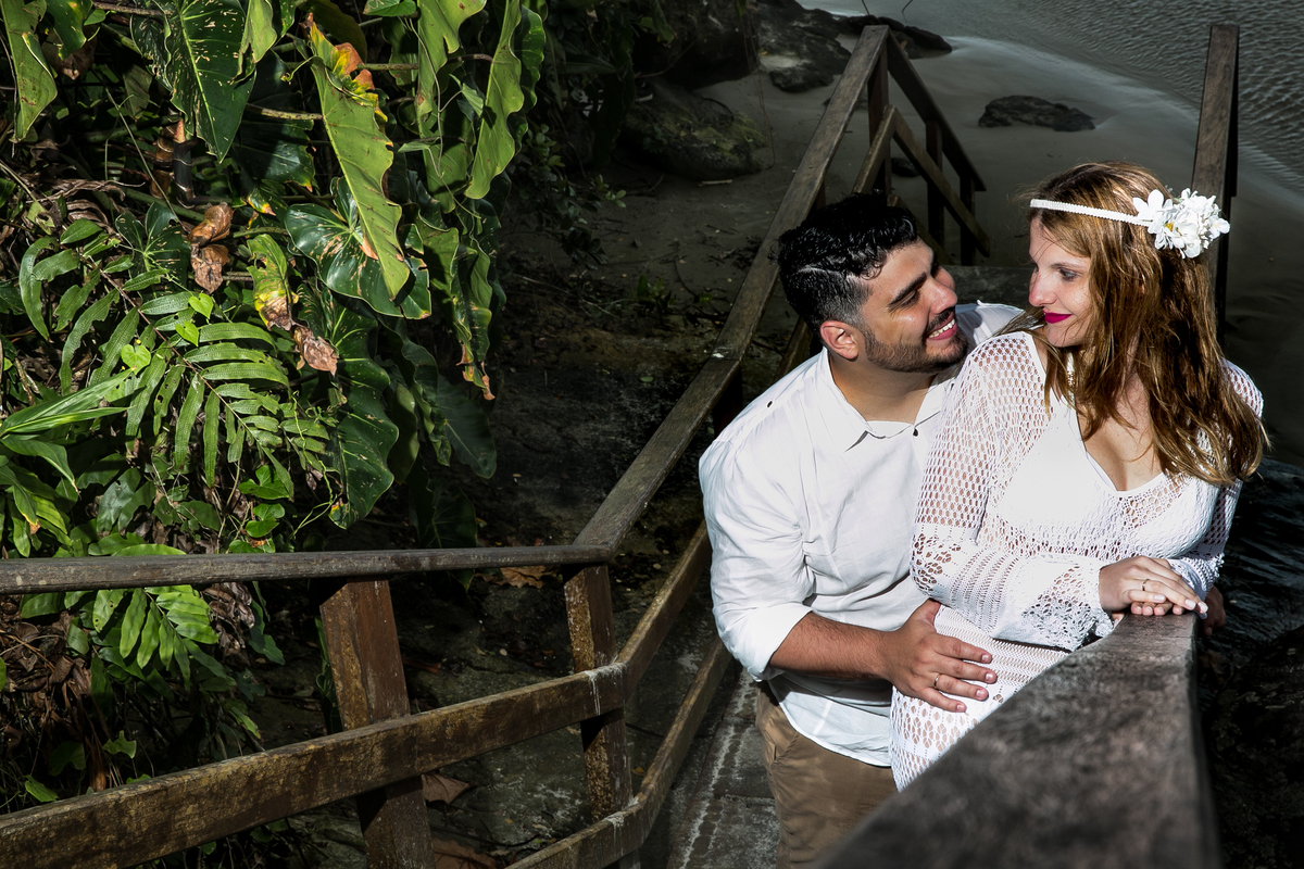 foto-ensaio-de-casal-na-praia-iporanga-guaruja