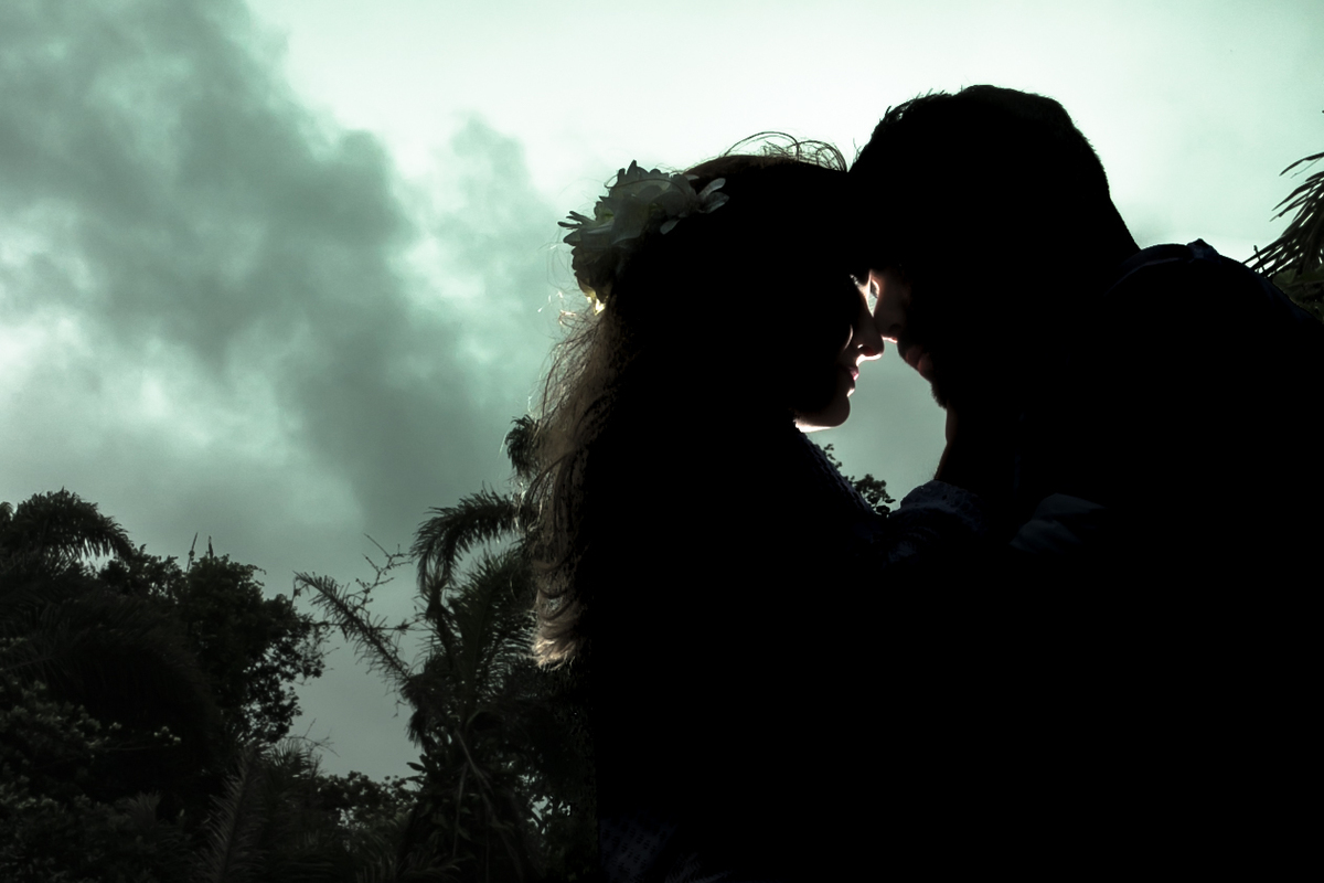 foto-ensaio-de-casal-na-praia-iporanga-guaruja