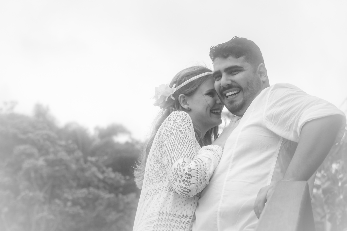 foto-ensaio-de-casal-na-praia-iporanga-guaruja