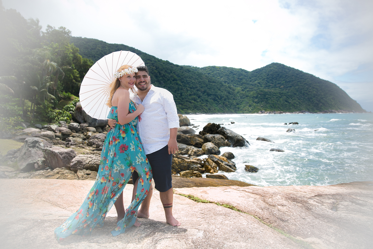 foto-ensaio-de-casal-na-praia-iporanga-guaruja