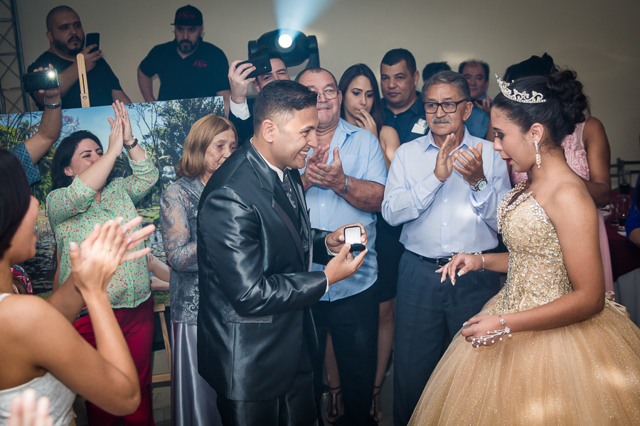 foto-pai-entrega-anel-debutante