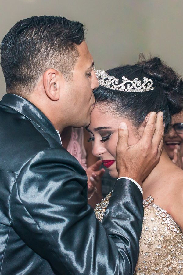 foto-pai-entrega-anel-debutante