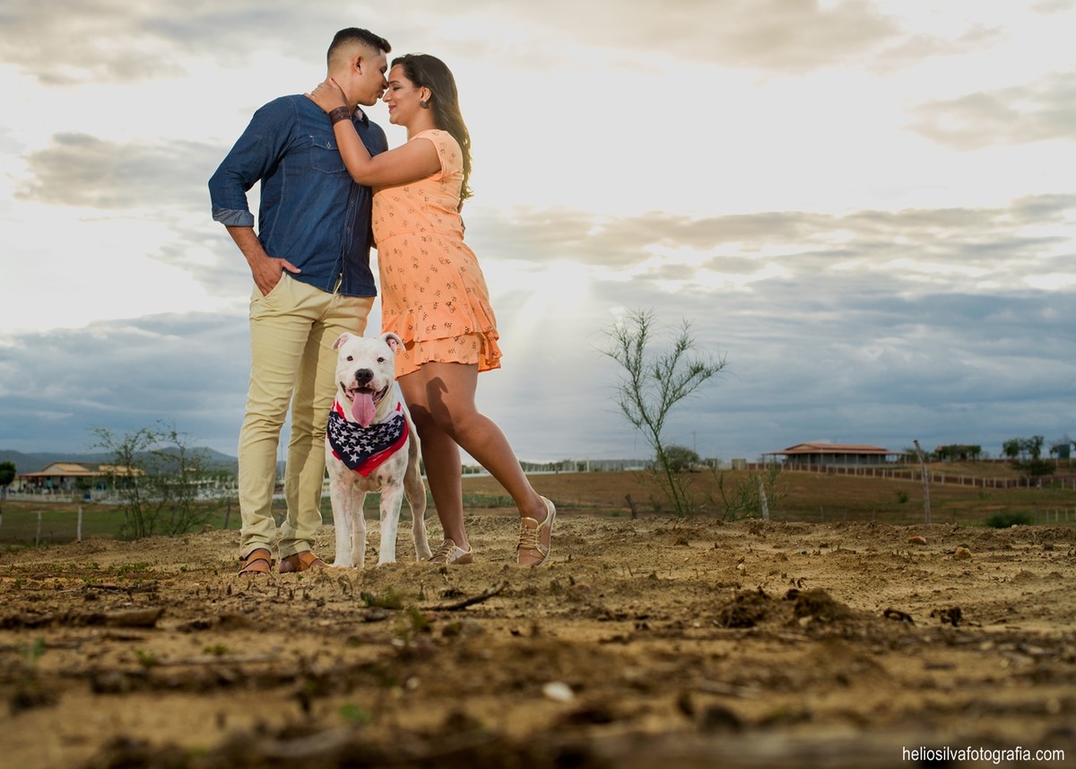 Ensaio de casal, pre casamento, meu cachorro, foto com cachorro, pre casamento, casal, namorados