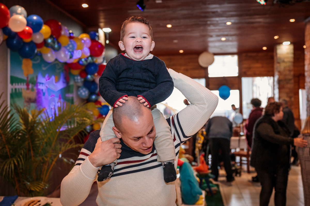 aniversário infantil, tulip garden eventos, aniversário de 1 ano, fotografo em caxias do sul, bolo de aniversário, espaço de eventos, aniversário de menino, aniversário de criança, fotografo de crianças, festas em caxias do sul, decoração de eventos