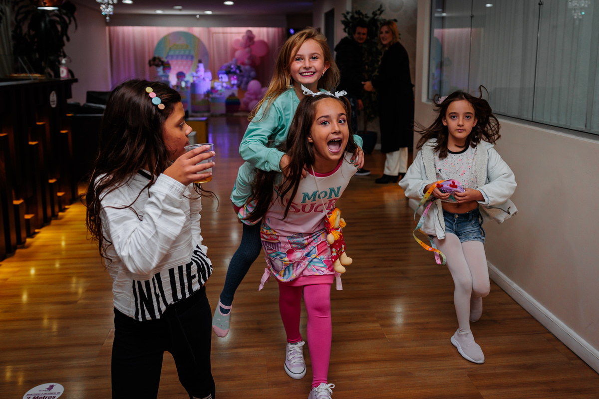 aniversário infantil, bambolino festas, aniversário de 8 anos, fotografo em caxias do sul, bolo de aniversário, espaço de eventos, aniversário de menina, aniversário de criança, fotografo de crianças, festas em caxias do sul, decoração de eventos