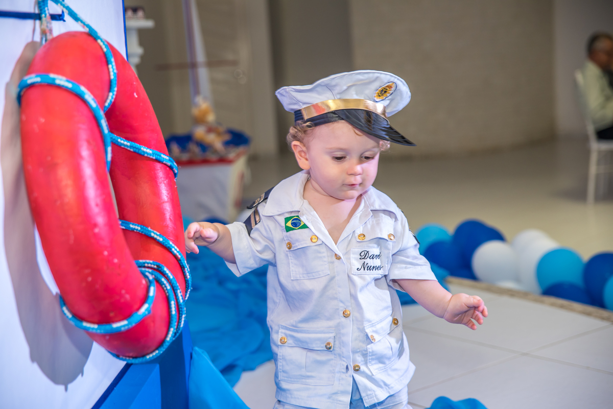 criança marinheiro