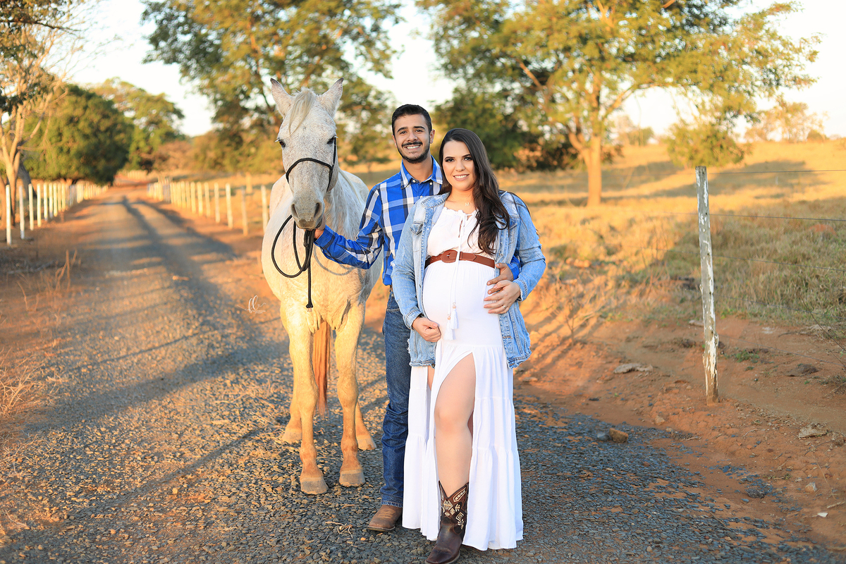 gestante,mundo azul, gestante menino, ensaio gestante,ensaio fotografico de gravida, fotos de gravida, gravida linda, ideias para ensaio gestante, ideias para gestantes, cha de bebe, recem nascido, nome em tricotim, meninas, roupinhas para bebes, tricotim