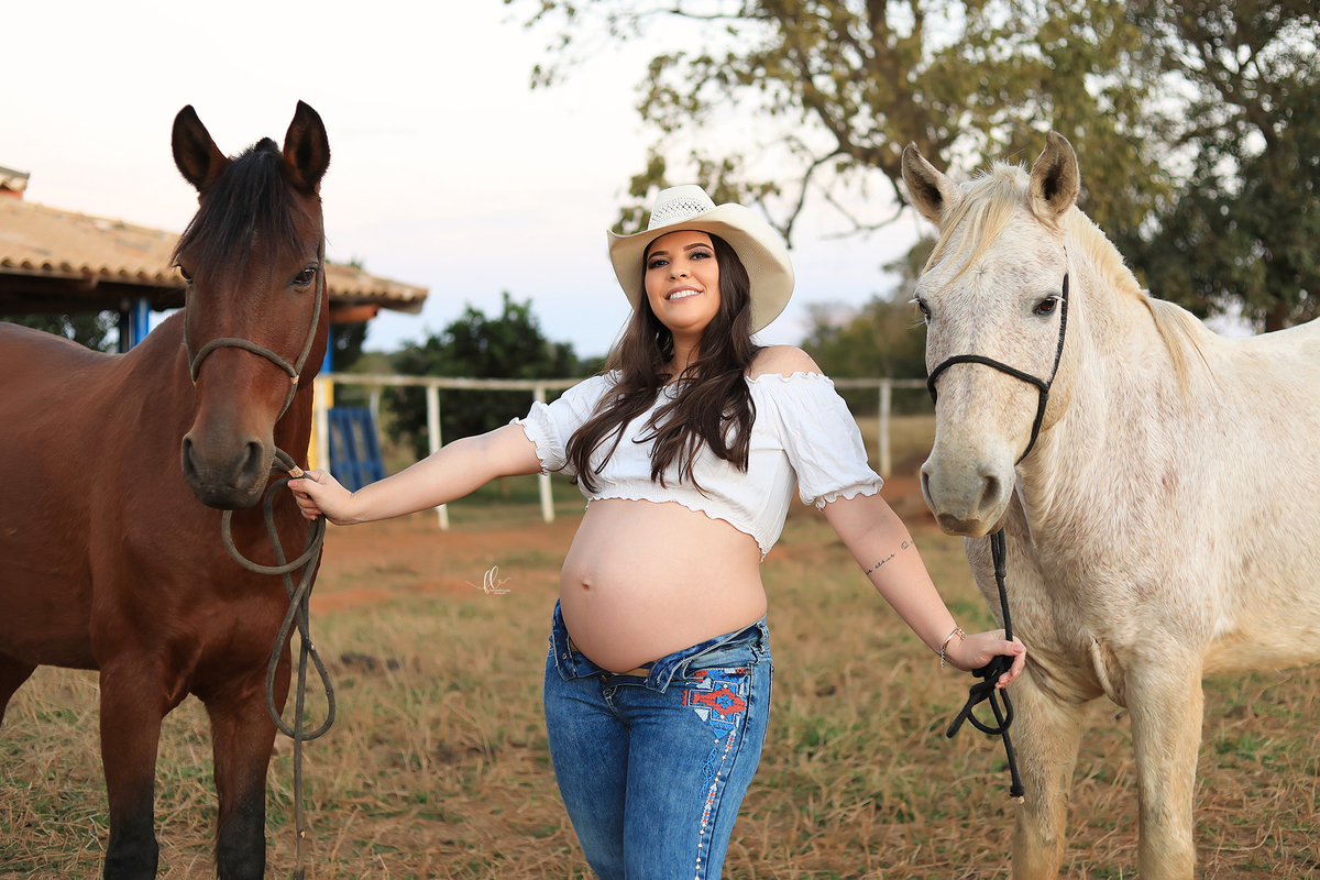 gestante,mundo azul, gestante menino, ensaio gestante,ensaio fotografico de gravida, fotos de gravida, gravida linda, ideias para ensaio gestante, ideias para gestantes, cha de bebe, recem nascido, nome em tricotim, meninas, roupinhas para bebes, tricotim