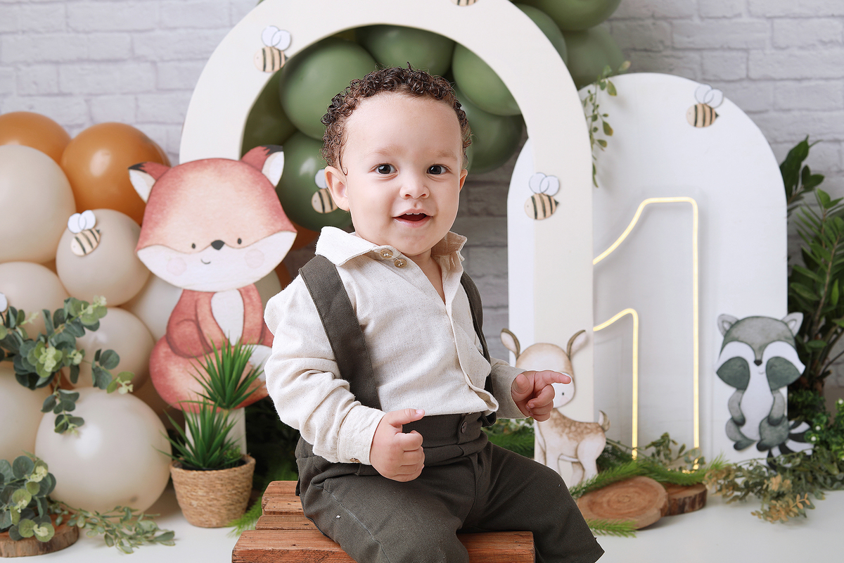 smash, smash the cake, ideias jardim encantado, sessão do bolinho, cake smash, smash the cake tema jardim encantado, smash the cake cenário jardim, jardim encantado,bolo jardim encantado,smash the cake para menina,sessão de um ano no tema jardim,borboleta