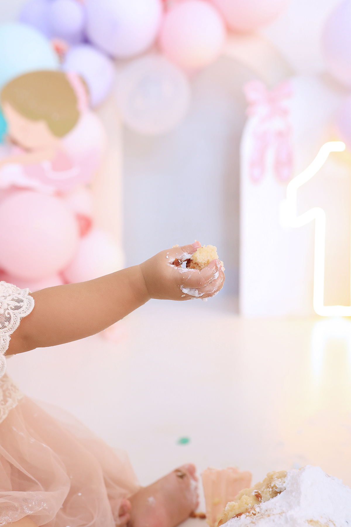 smash, smash the cake, ideias jardim encantado, sessão do bolinho, cake smash, smash the cake tema jardim encantado, smash the cake cenário jardim, jardim encantado,bolo jardim encantado,smash the cake para menina,sessão de um ano no tema jardim,bailarina