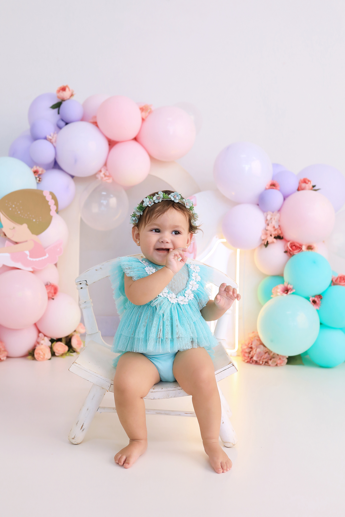 smash, smash the cake, ideias jardim encantado, sessão do bolinho, cake smash, smash the cake tema jardim encantado, smash the cake cenário jardim, jardim encantado,bolo jardim encantado,smash the cake para menina,sessão de um ano no tema jardim,bailarina