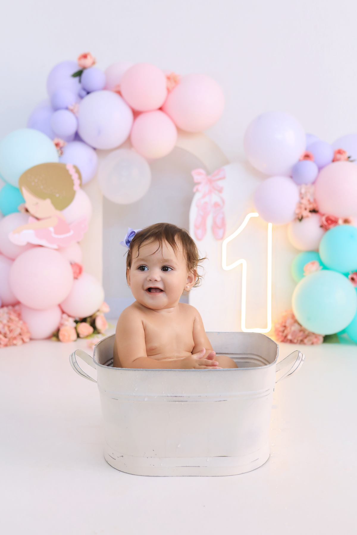 smash, smash the cake, ideias jardim encantado, sessão do bolinho, cake smash, smash the cake tema jardim encantado, smash the cake cenário jardim, jardim encantado,bolo jardim encantado,smash the cake para menina,sessão de um ano no tema jardim,bailarina