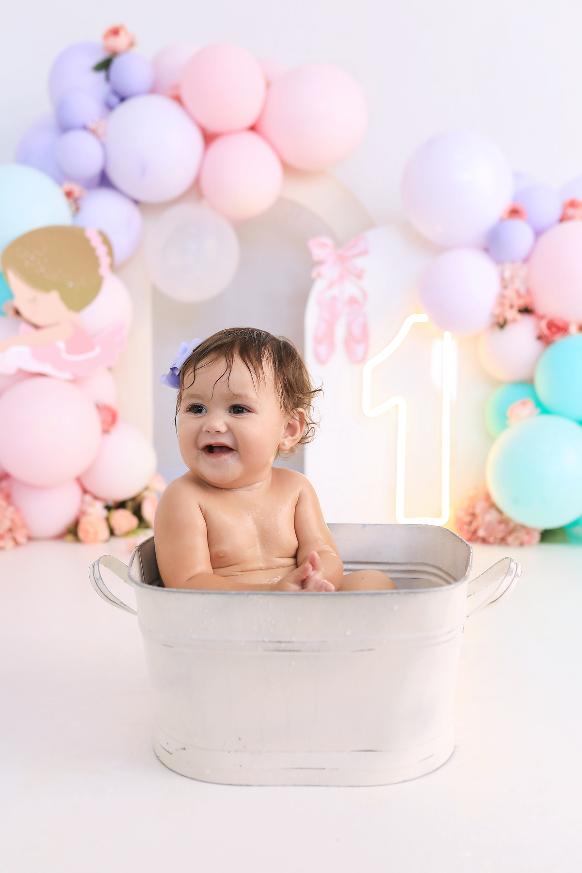 smash, smash the cake, ideias jardim encantado, sessão do bolinho, cake smash, smash the cake tema jardim encantado, smash the cake cenário jardim, jardim encantado,bolo jardim encantado,smash the cake para menina,sessão de um ano no tema jardim,bailarina