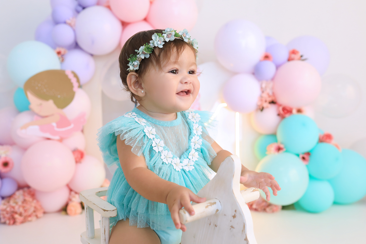 smash, smash the cake, ideias jardim encantado, sessão do bolinho, cake smash, smash the cake tema jardim encantado, smash the cake cenário jardim, jardim encantado,bolo jardim encantado,smash the cake para menina,sessão de um ano no tema jardim,bailarina