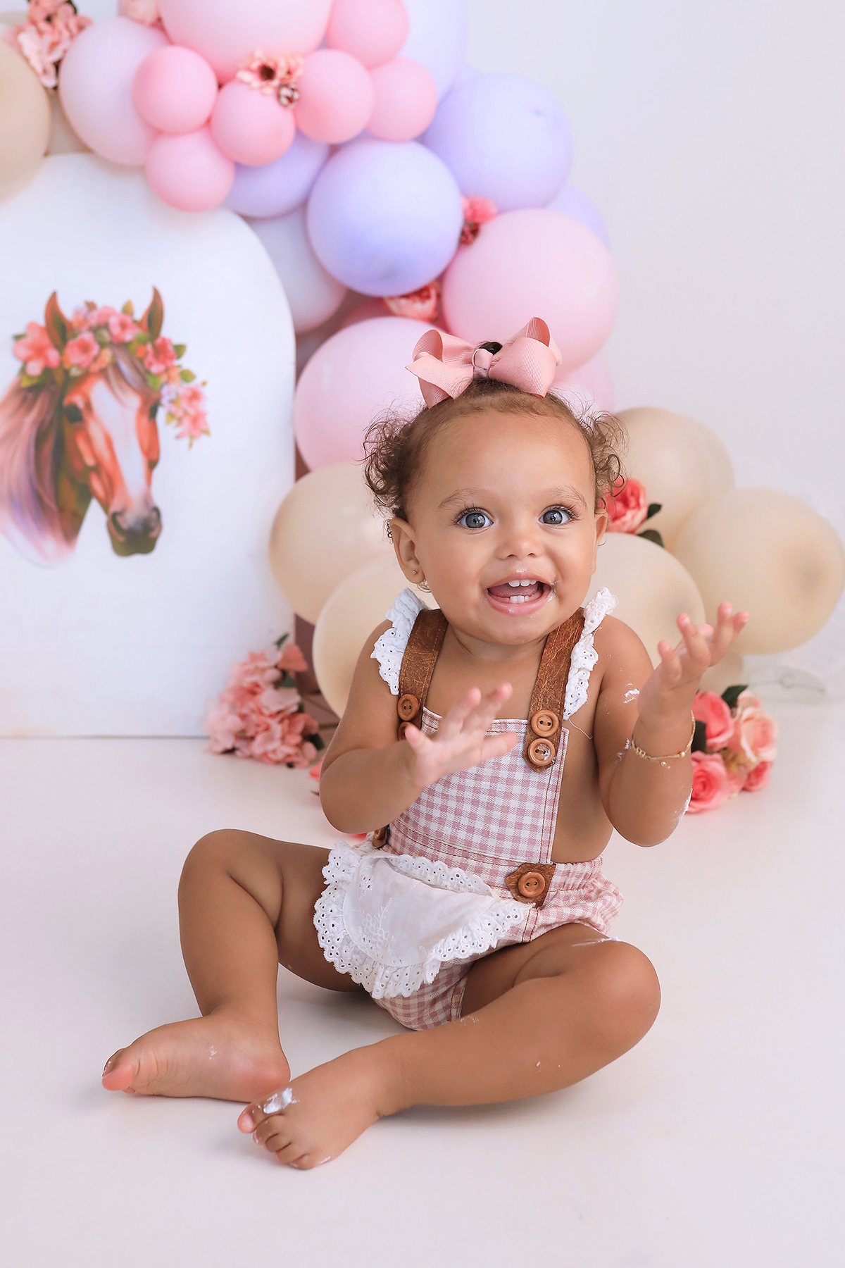 smash, smash the cake, ideias jardim encantado, sessão do bolinho, cake smash, smash the cake tema jardim encantado, smash the cake cenário jardim, jardim encantado,bolo jardim encantado,smash the cake para menina,sessão de um ano no tema cavalos,country