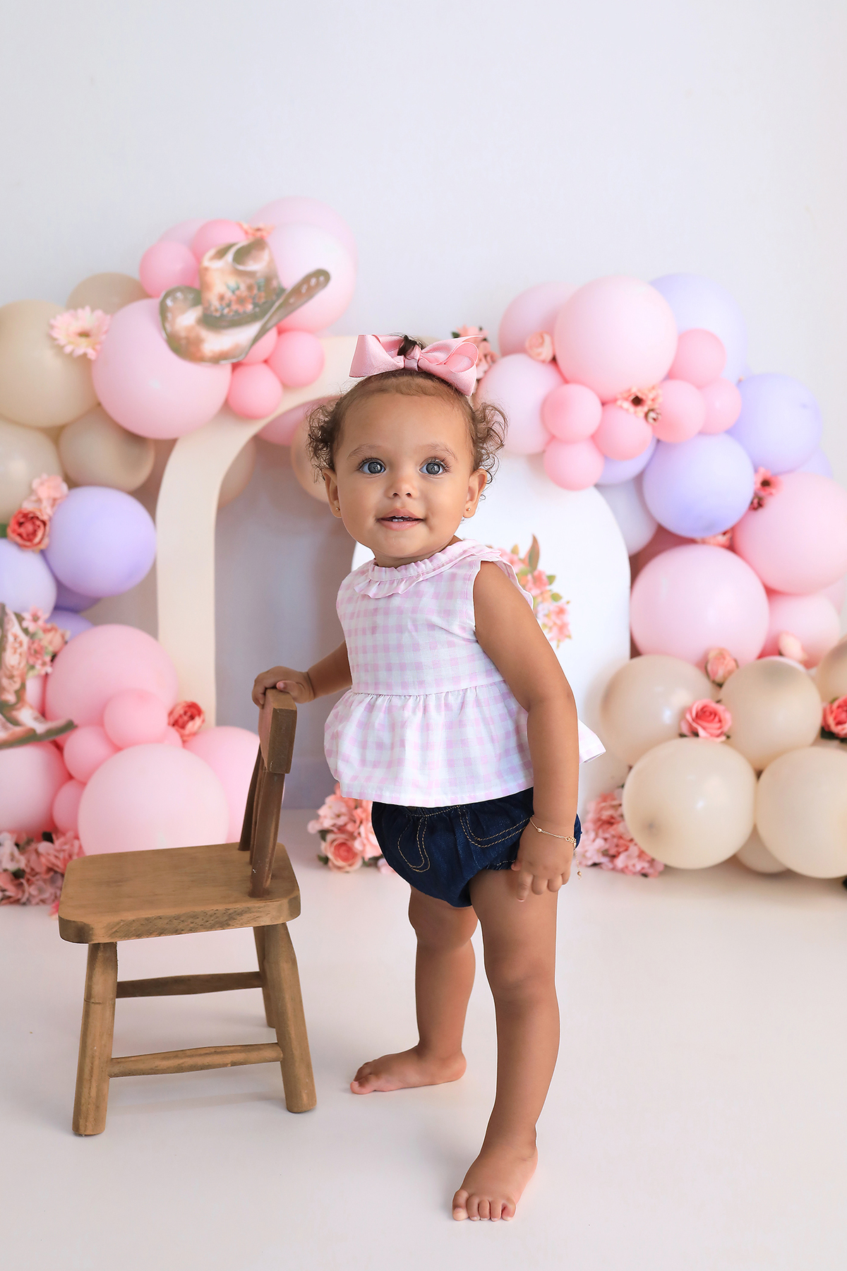 smash, smash the cake, boiadeira, sessão do bolinho, cake smash, smash the cake tema boiadeira, smash the cake cenário jardim, jardim encantado,bolo jardim encantado,smash the cake para menina,sessão de um ano no tema cavalos,country