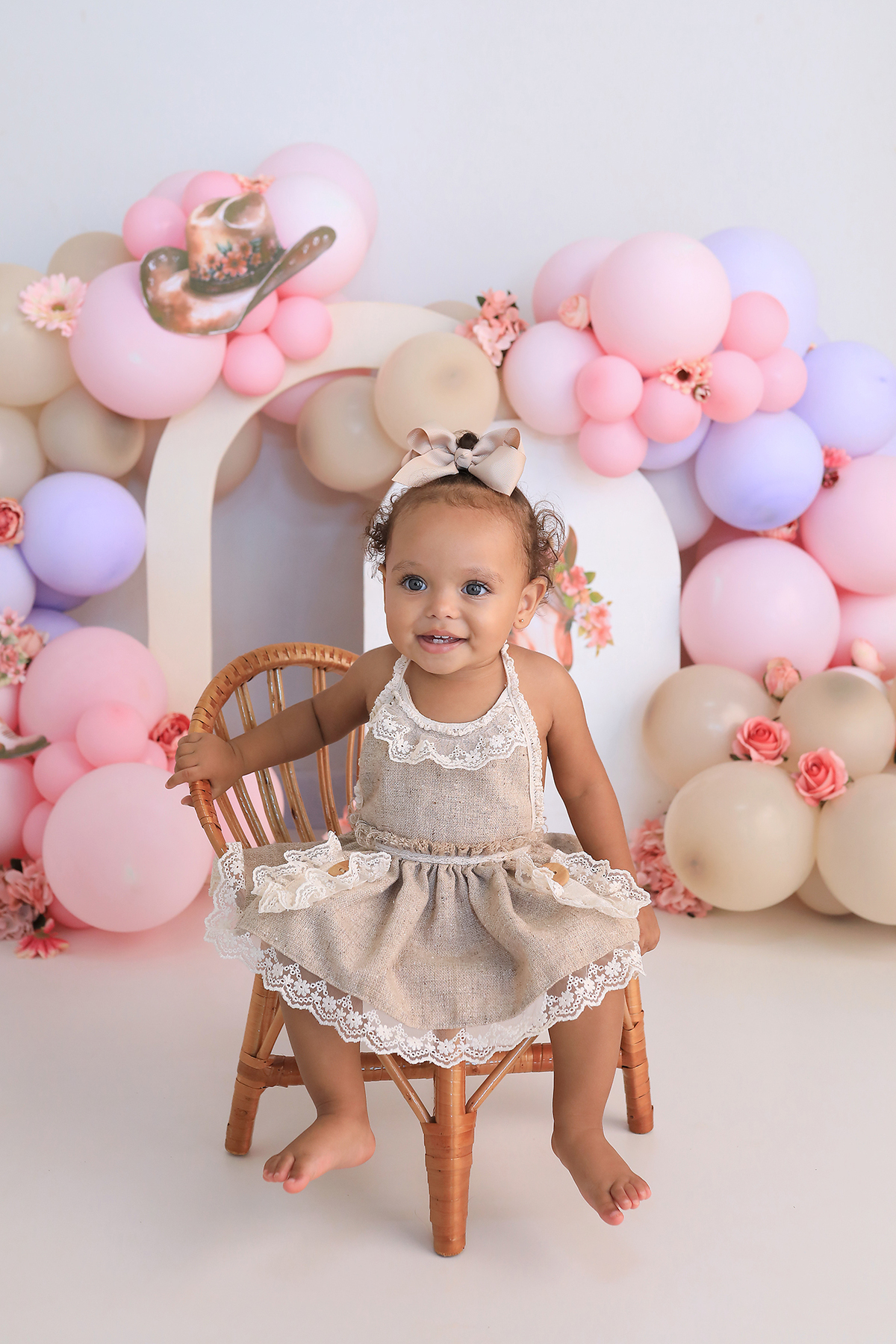 smash, smash the cake, ideias jardim encantado, sessão do bolinho, cake smash, smash the cake tema jardim encantado, smash the cake cenário jardim, jardim encantado,bolo jardim encantado,smash the cake para menina,sessão de um ano no tema cavalos,country