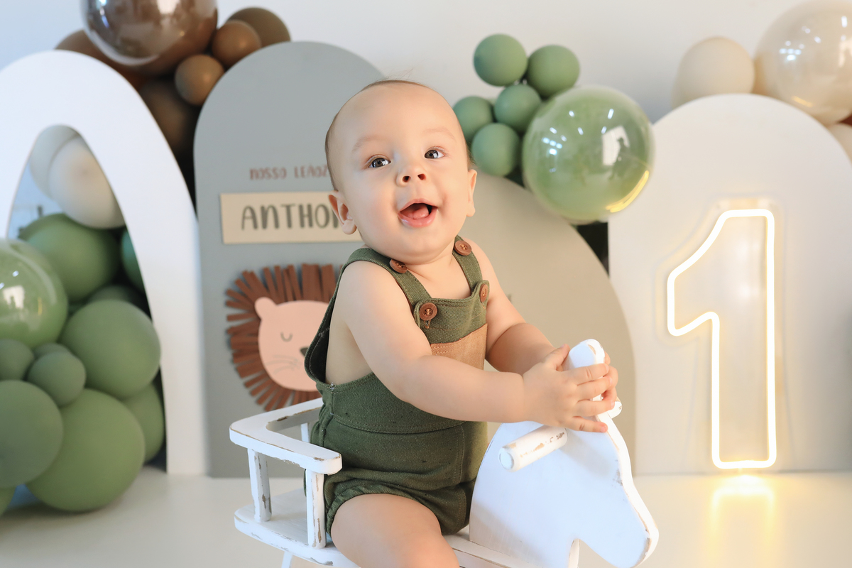 smash leoazinho,ideias de sessão leaozinho,cake smash,smash the fruit, ideias smash the fruit , melancia, nosso leaozinho, ,smash the fruit para menina,sessão de um ano no tema frutinhas ,sessao frutinhas, melancia, frutinhas, safari, smash safari