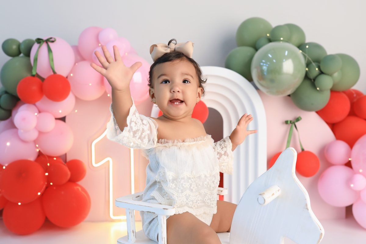 smash cerejinha,ideias de sessão cerejinha,cake smash,smash the fruit, ideias smash the fruit , tema cereja, a cereja do nosso bolos, mash the fruit para menina,sessão de um ano no tema cereja,sessao frutinhas, cereja, frutinhas, cerejinha, smash safari