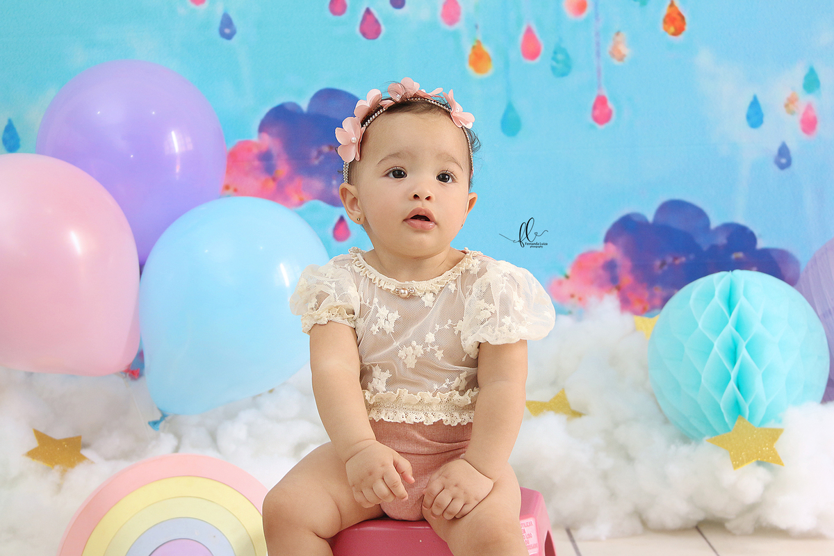 smash, smash the cake, sessão smash the cake, sessão do bolinho, cake smash, smash the cake tema chuva de amor, smash the cake cenário chuva de amor, chuva de amor, chuva de benção, smash the cake para menina, sessão de um ano no tema chuva de amor. 