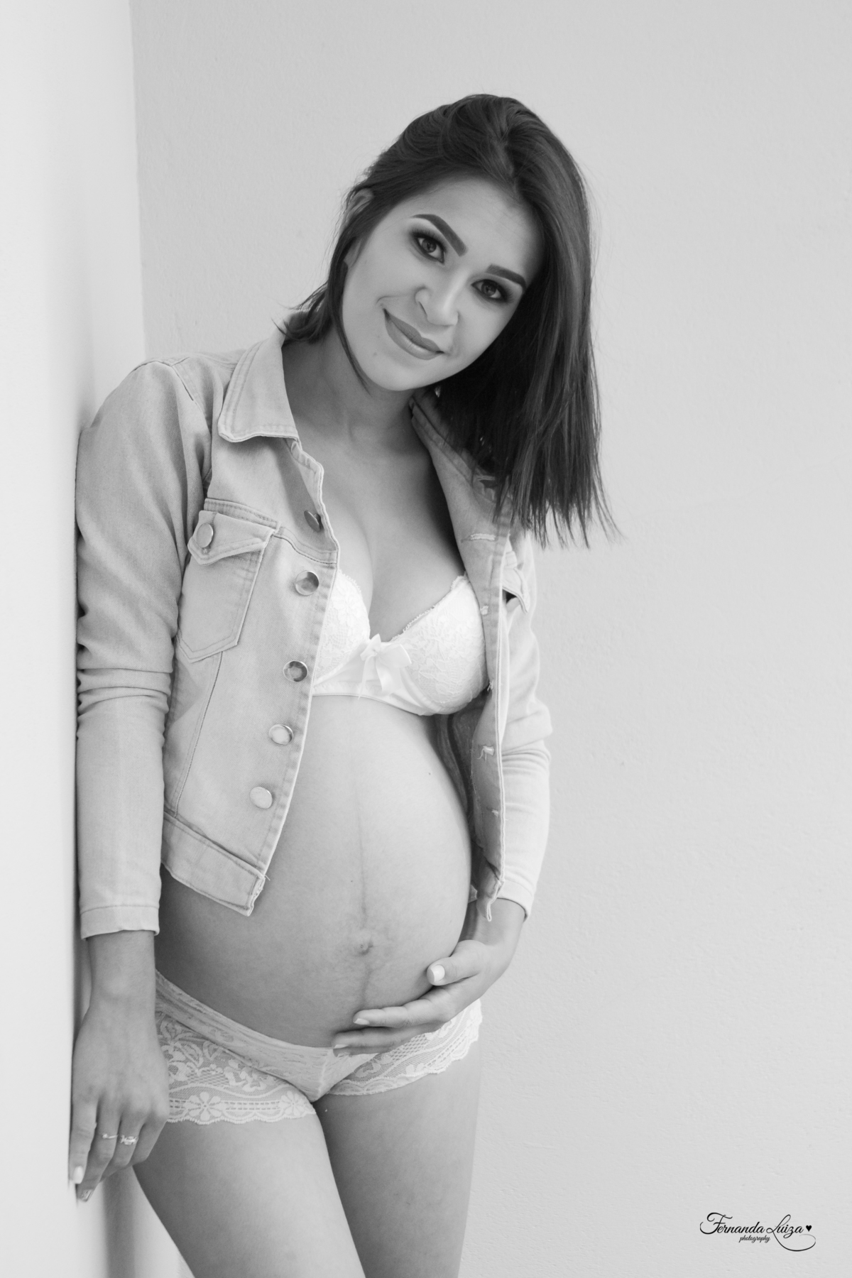 gestante, sapatinho de bebê, ensaio gestante, ensaio fotografico de gravida, fotos de gravida, gravida linda, ideias para ensaio gestante, ideias para gestantes,recem nascido,milk bath,ensaio banho de leite,banho de leite gestante, sessão gestante banho