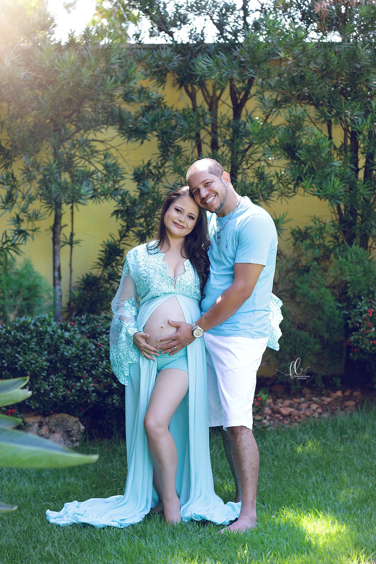 gestante, sapatinho de bebê, ensaio gestante, ensaio fotografico de gravida, fotos de gravida, gravida linda, ideias para ensaio gestante, ideias para gestantes, cha de bebe, recem nascido, mamaes de primeira viagem, fraldas, roupinhas para bebes