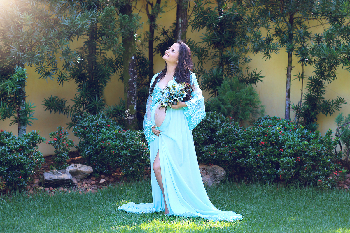 gestante, sapatinho de bebê, ensaio gestante, ensaio fotografico de gravida, fotos de gravida, gravida linda, ideias para ensaio gestante, ideias para gestantes, cha de bebe, recem nascido, mamaes de primeira viagem, fraldas, roupinhas para bebes