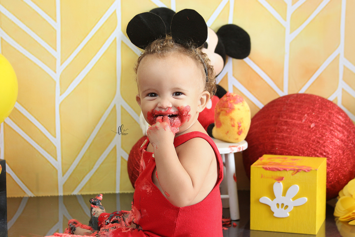 
smash, smash the cake, ideias mickey, sessão do bolinho, cake smash, smash the cake tema mickey, smash the cake cenário do mickey, Mickey mouse, bolo mickey, smash the cake para menino, sessão de um ano no tema mickey, hora do banho. 
