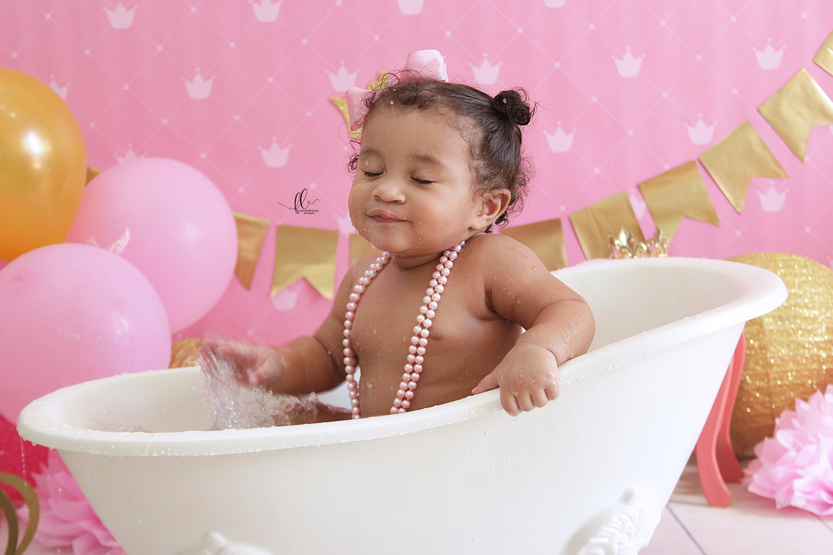 smash, smash the cake, ideias realeza, reino, realeza rosa, sessão do bolinho, cake smash, smash the cake realeza, smash the cake cenário realeza, realeza menina, reinado,bolo realeza ,smash the cake para menina,sessão de um ano no tema realeza,realeza