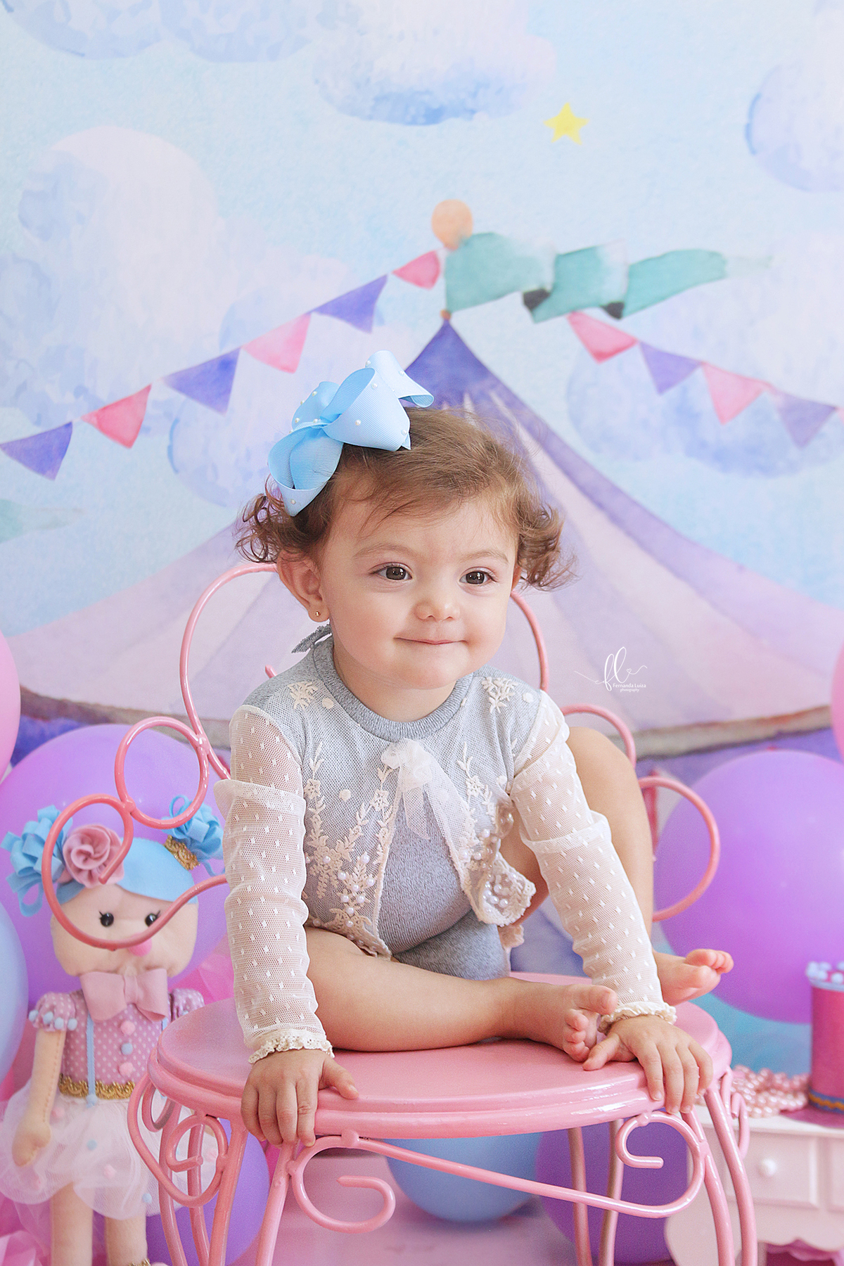 smash, smash the cake, sessão smash the cake, fotografia infantil, sessão do bolinho,foto estúdio, cake smash, smash the cake tema circo, smash the cake cenário de circo, circo rosa, smash the cake circo para menina, sessão de um ano no tema circo.
