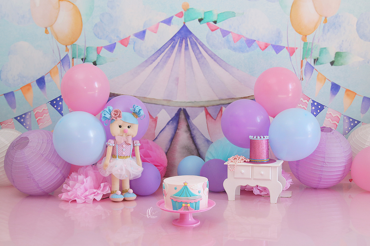 smash, smash the cake, sessão smash the cake, fotografia infantil, sessão do bolinho,foto estúdio, cake smash, smash the cake tema circo, smash the cake cenário de circo, circo rosa, smash the cake circo para menina, sessão de um ano no tema circo.
