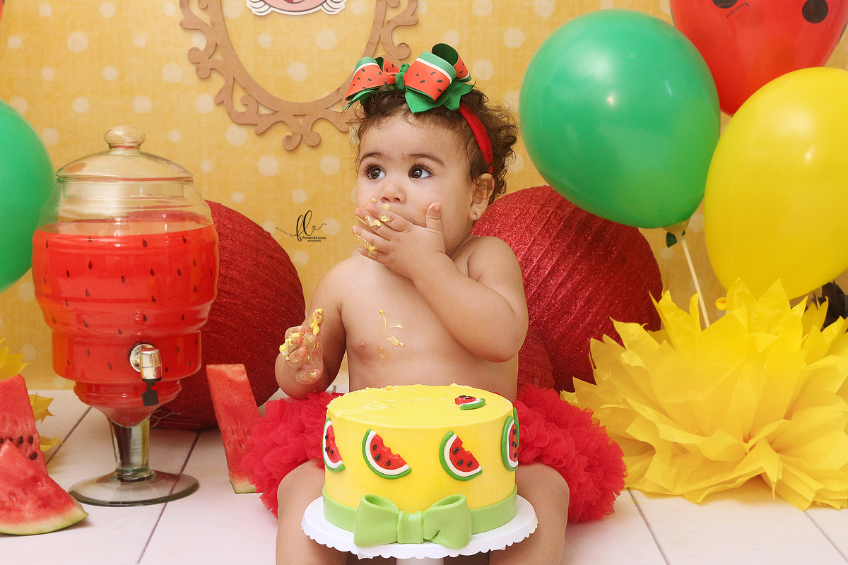 smash the cake da magali,ideias da magali, sessão do bolinho, cake smash,smash the cake tema magali, smash the cake cenário da magali, melancia, sessão melancia, bolo da magali,smash the cake para menina,sessão de um ano no tema turma da mônica , magali,