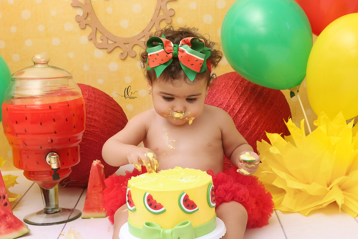 smash the cake da magali,ideias da magali, sessão do bolinho, cake smash,smash the cake tema magali, smash the cake cenário da magali, melancia, sessão melancia, bolo da magali,smash the cake para menina,sessão de um ano no tema turma da mônica , magali,