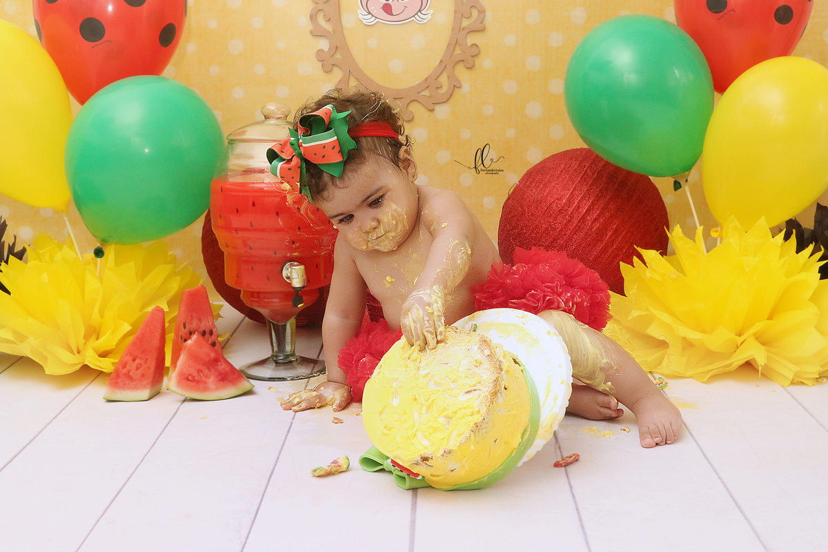 smash the cake da magali,ideias da magali, sessão do bolinho, cake smash,smash the cake tema magali, smash the cake cenário da magali, melancia, sessão melancia, bolo da magali,smash the cake para menina,sessão de um ano no tema turma da mônica , magali,