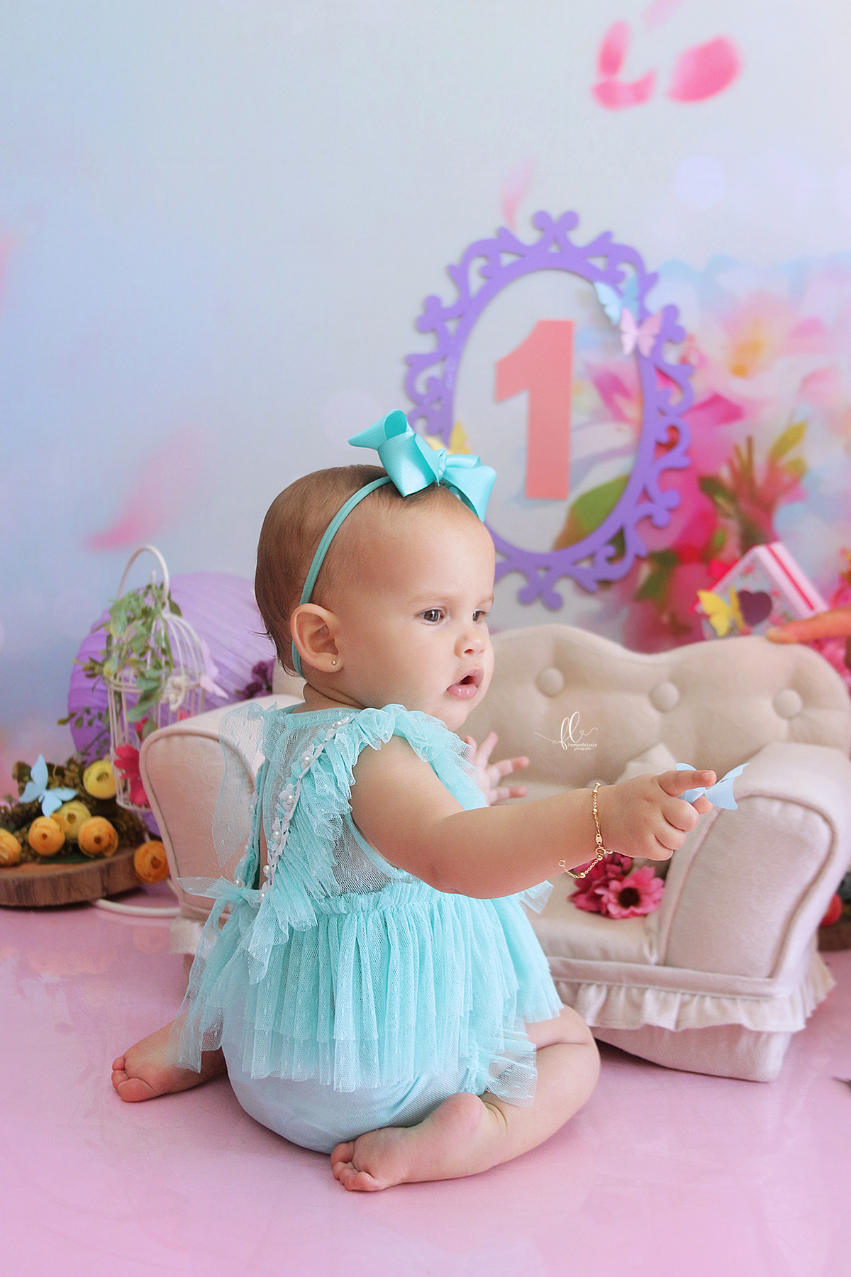 smash, smash the cake, ideias jardim encantado, sessão do bolinho, cake smash, smash the cake tema jardim encantado, smash the cake cenário jardim, jardim encantado,bolo jardim encantado,smash the cake para menina,sessão de um ano no tema jardim,borboleta