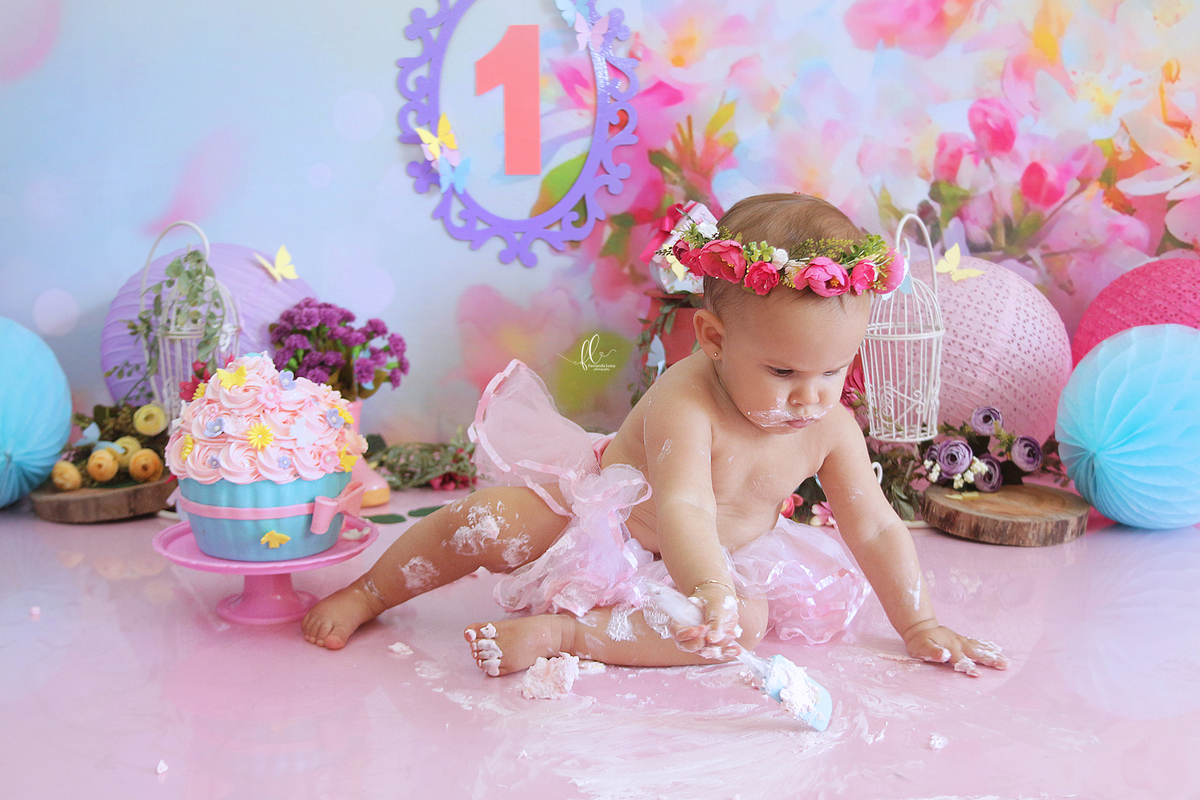 smash, smash the cake, ideias jardim encantado, sessão do bolinho, cake smash, smash the cake tema jardim encantado, smash the cake cenário jardim, jardim encantado,bolo jardim encantado,smash the cake para menina,sessão de um ano no tema jardim,borboleta