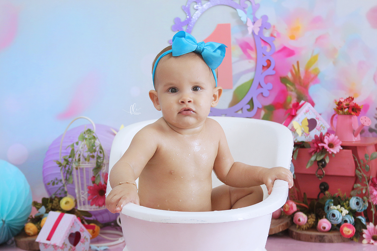 smash, smash the cake, ideias jardim encantado, sessão do bolinho, cake smash, smash the cake tema jardim encantado, smash the cake cenário jardim, jardim encantado,bolo jardim encantado,smash the cake para menina,sessão de um ano no tema jardim,borboleta