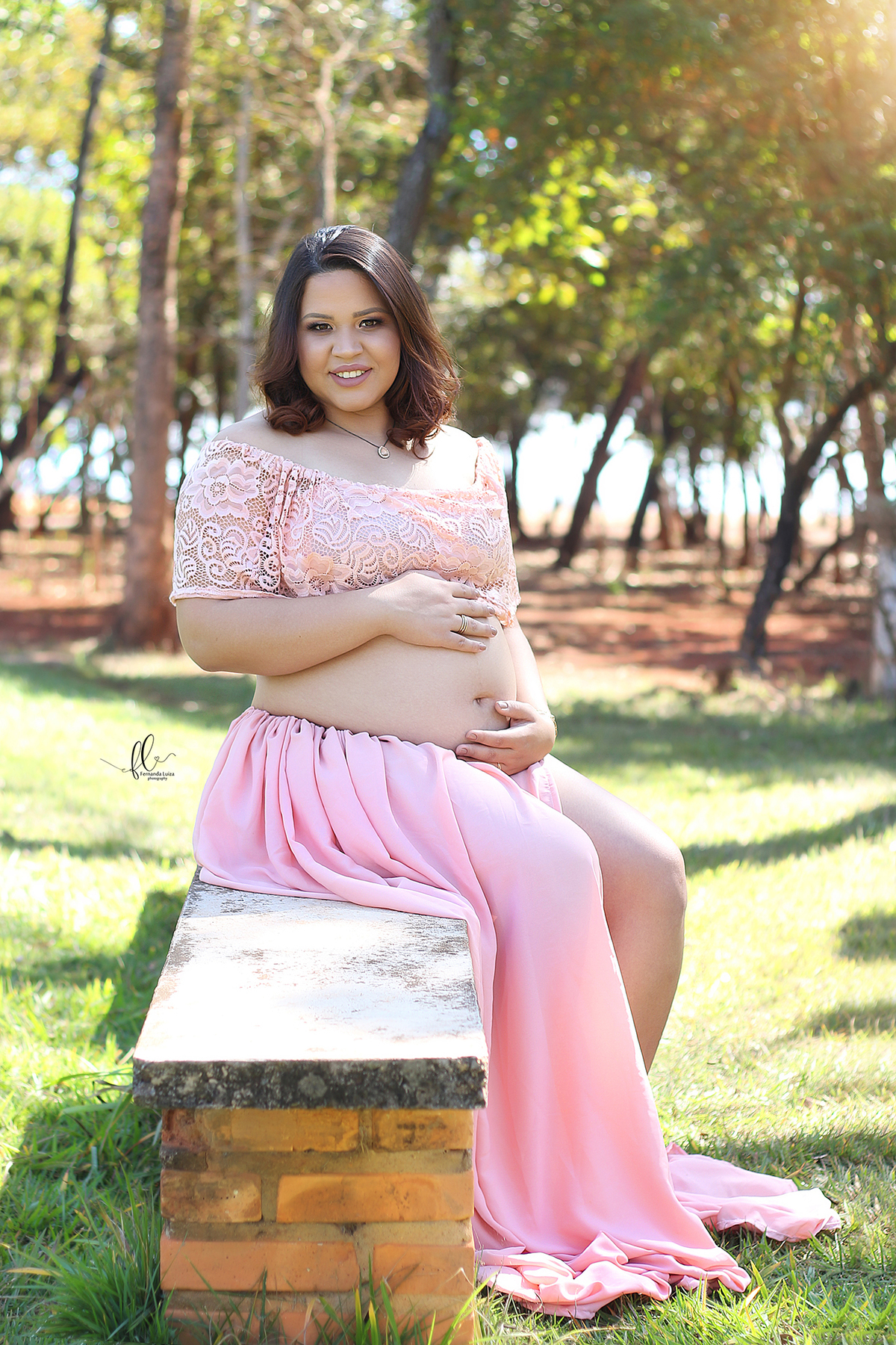 gestante, sapatinho de bebê, ensaio gestante, ensaio fotografico de gravida, fotos de gravida, gravida linda, ideias para ensaio gestante, ideias para gestantes, cha de bebe, recem nascido, mamaes de primeira viagem, fraldas, roupinhas para bebes