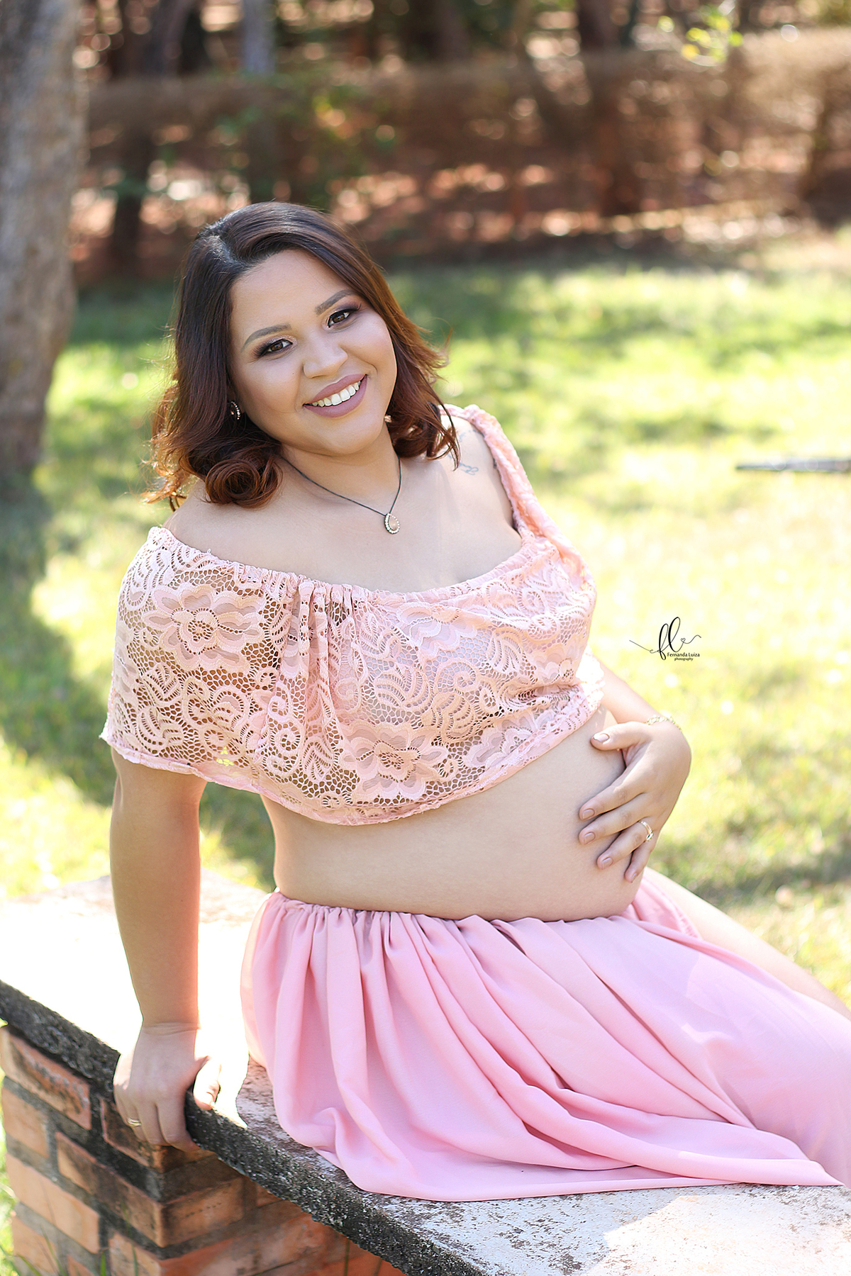 gestante, sapatinho de bebê, ensaio gestante, ensaio fotografico de gravida, fotos de gravida, gravida linda, ideias para ensaio gestante, ideias para gestantes, cha de bebe, recem nascido, mamaes de primeira viagem, fraldas, roupinhas para bebes