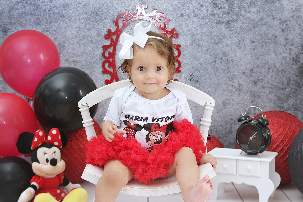 smash, smash the cake, ideias minnie vermelha, sessão do bolinho, cake smash, smash the cake tema minnie, smash the cake cenário da minnie, minnie, disney, bolo da minnie vermelha,smash the cake para menina,sessão de um ano no tema minnie, mickey,