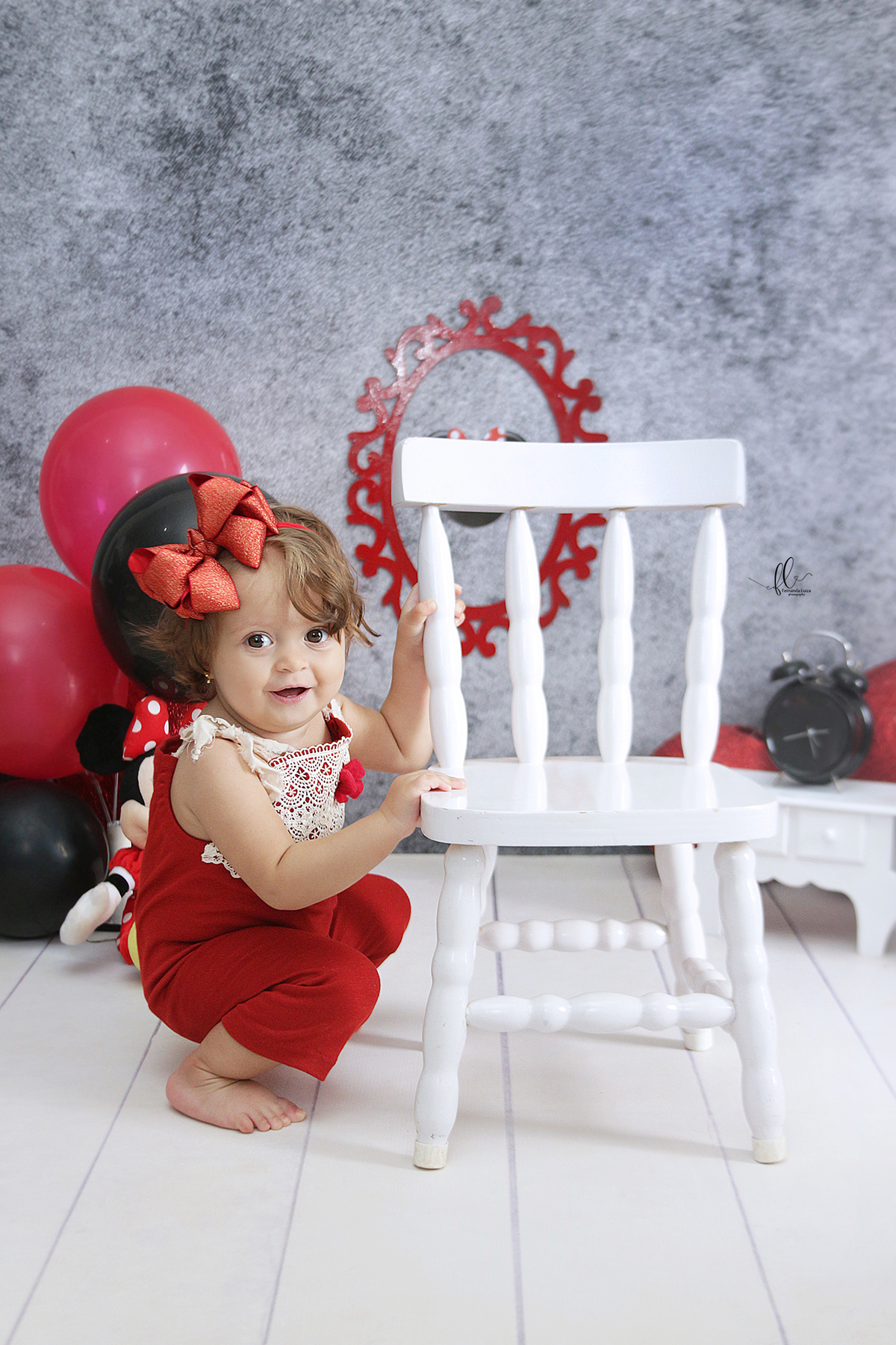 smash, smash the cake, ideias minnie vermelha, sessão do bolinho, cake smash, smash the cake tema minnie, smash the cake cenário da minnie, minnie, disney, bolo da minnie vermelha,smash the cake para menina,sessão de um ano no tema minnie, mickey,