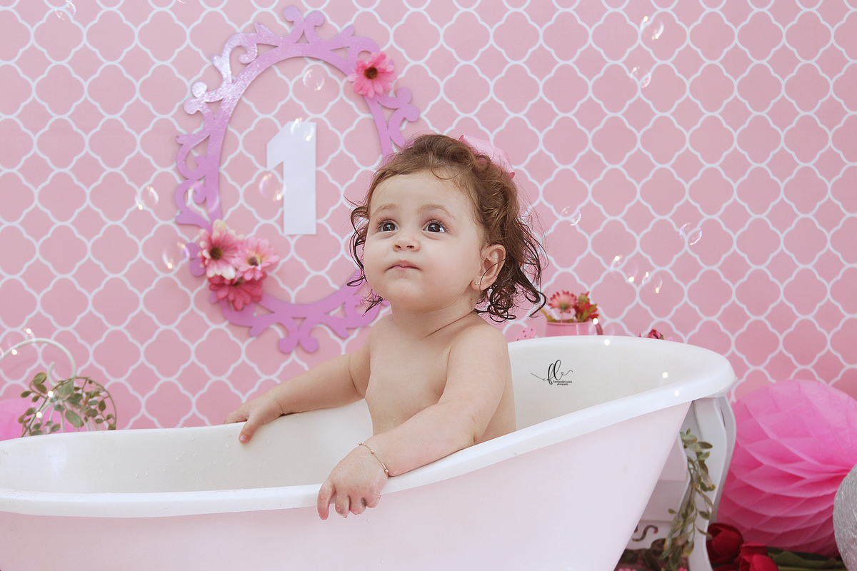 smash the cake rosa, ideias jardim encantado, sessão do bolinho, cake smash, smash the cake tema jardim encantado, smash the cake cenário jardim, jardim encantado,bolo jardim encantado,smash the cake para menina,smash the cake flores, flores,,borboleta