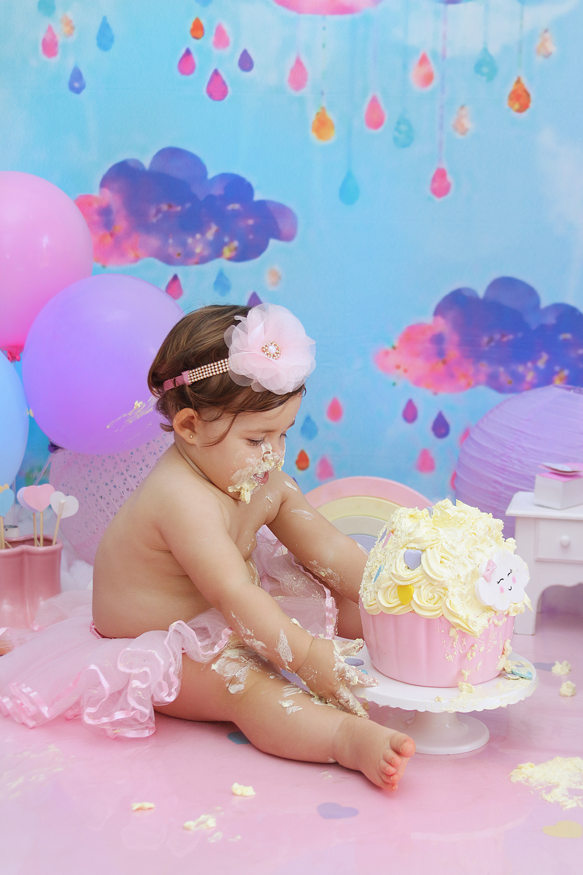 smash chuva de amor,smash the cake,sessão smash the cake,sessão do bolinho, cake smash,smash the cake tema chuva de amor,smash the cake cenário chuva de amor,chuva de amor,chuva de benção,smash the cake para menina,sessão de um ano no tema chuva de amor