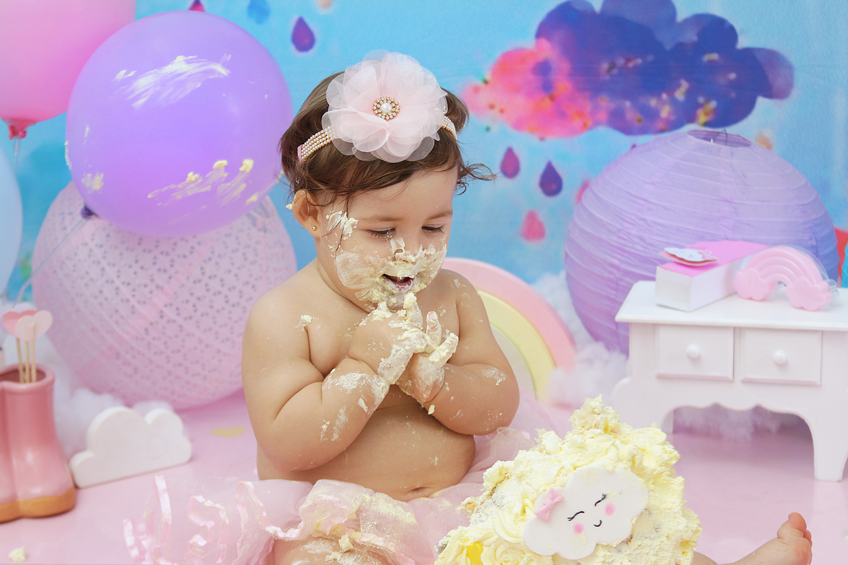 smash chuva de amor,smash the cake,sessão smash the cake,sessão do bolinho, cake smash,smash the cake tema chuva de amor,smash the cake cenário chuva de amor,chuva de amor,chuva de benção,smash the cake para menina,sessão de um ano no tema chuva de amor